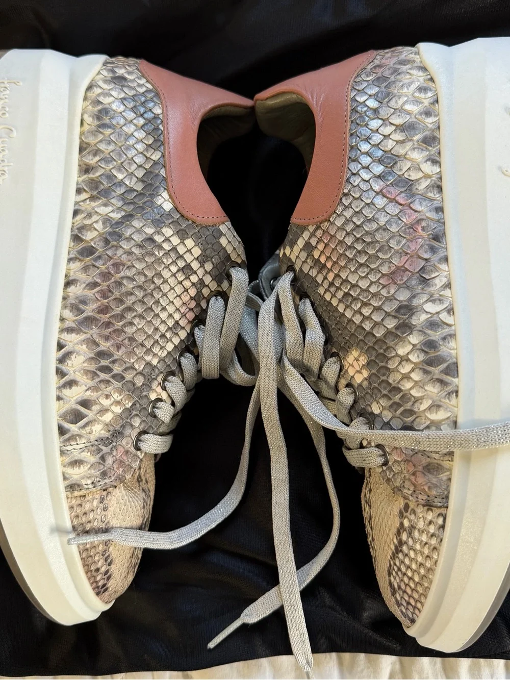 Franco Cuadro neutral beige